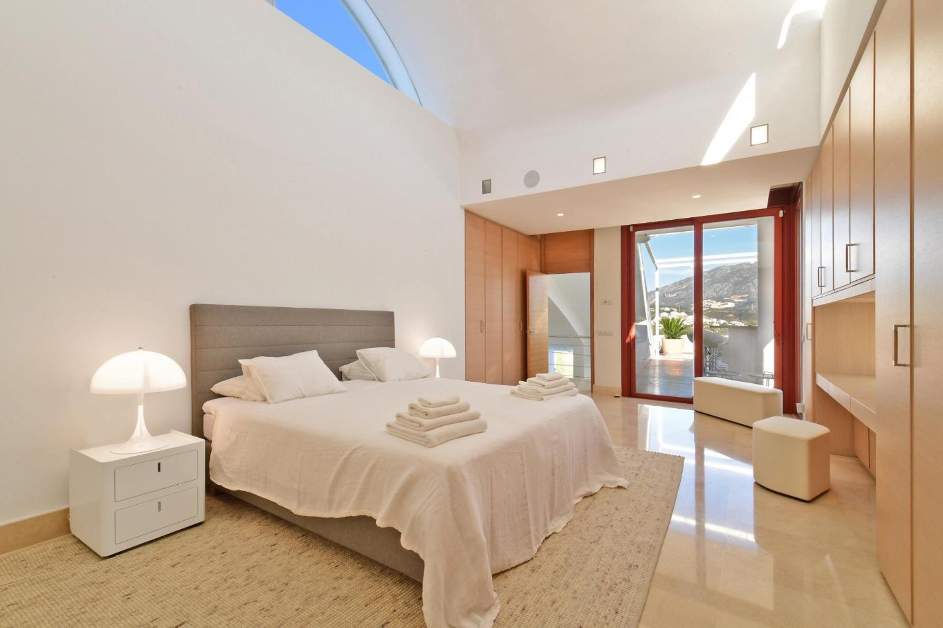Villa Luxury With Jacuzzis Near Puerto Banus Marbella