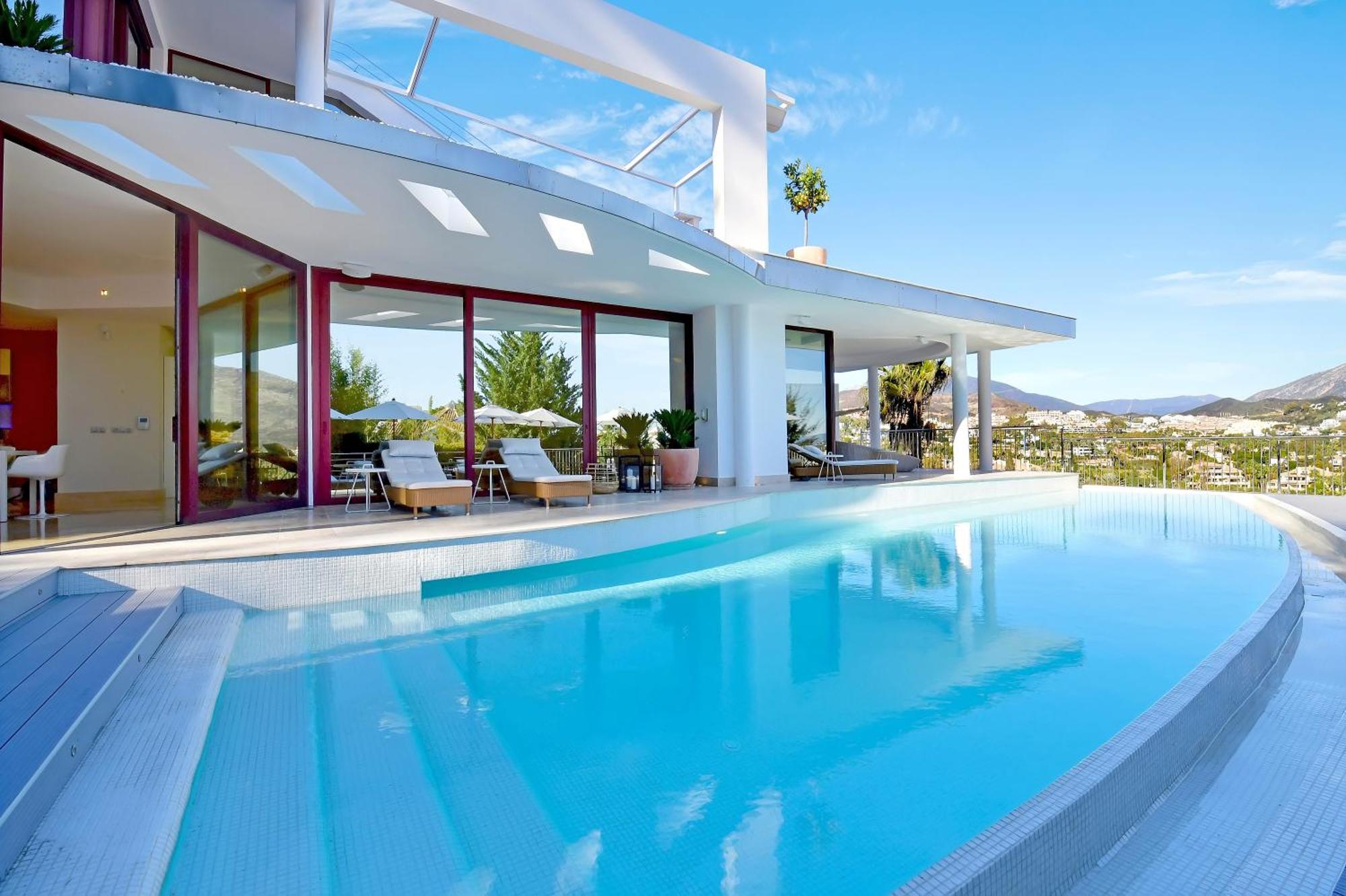 Villa Luxury With Jacuzzis Near Puerto Banus