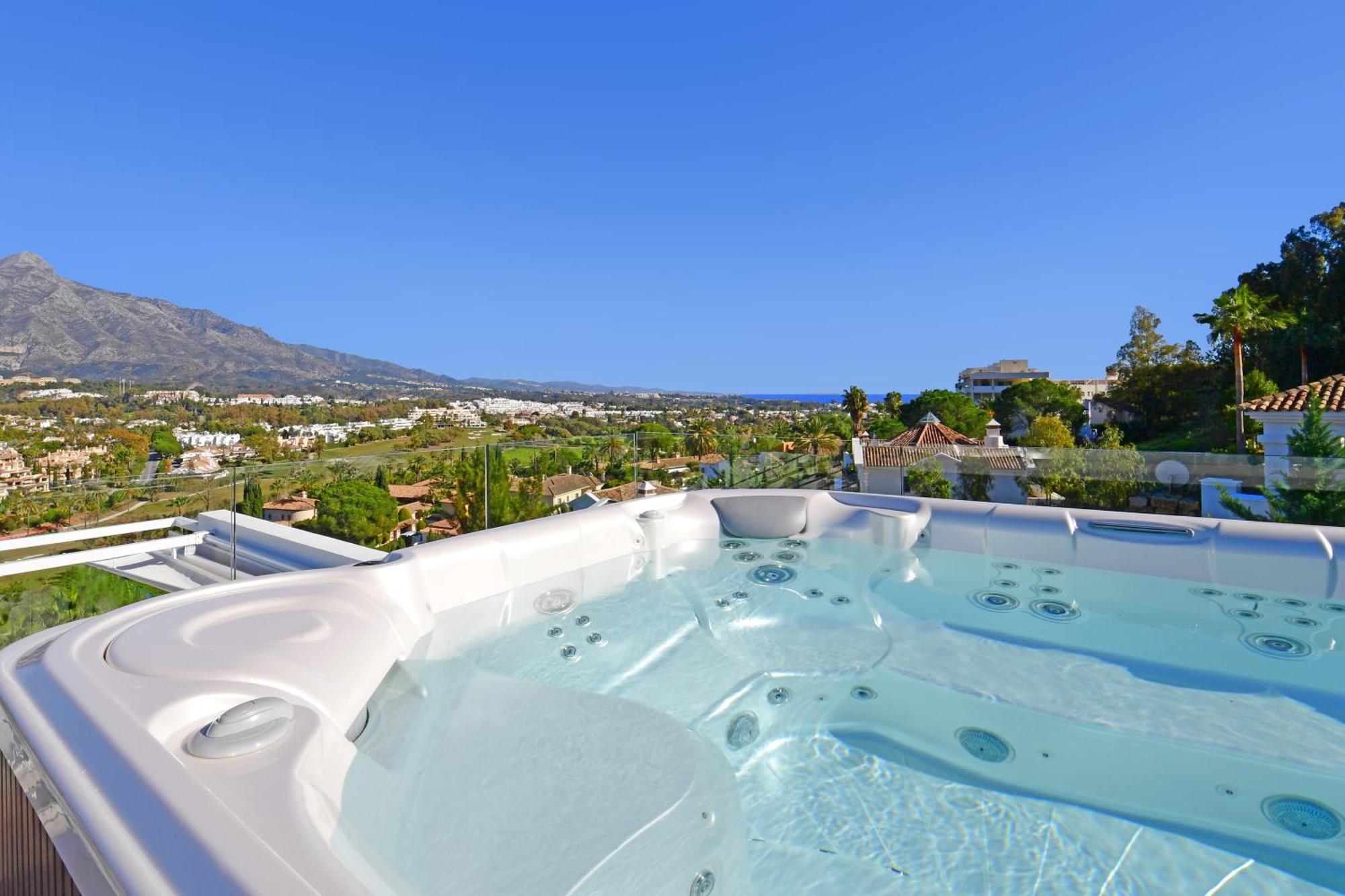 Luxury With Jacuzzis Near Puerto Banus *