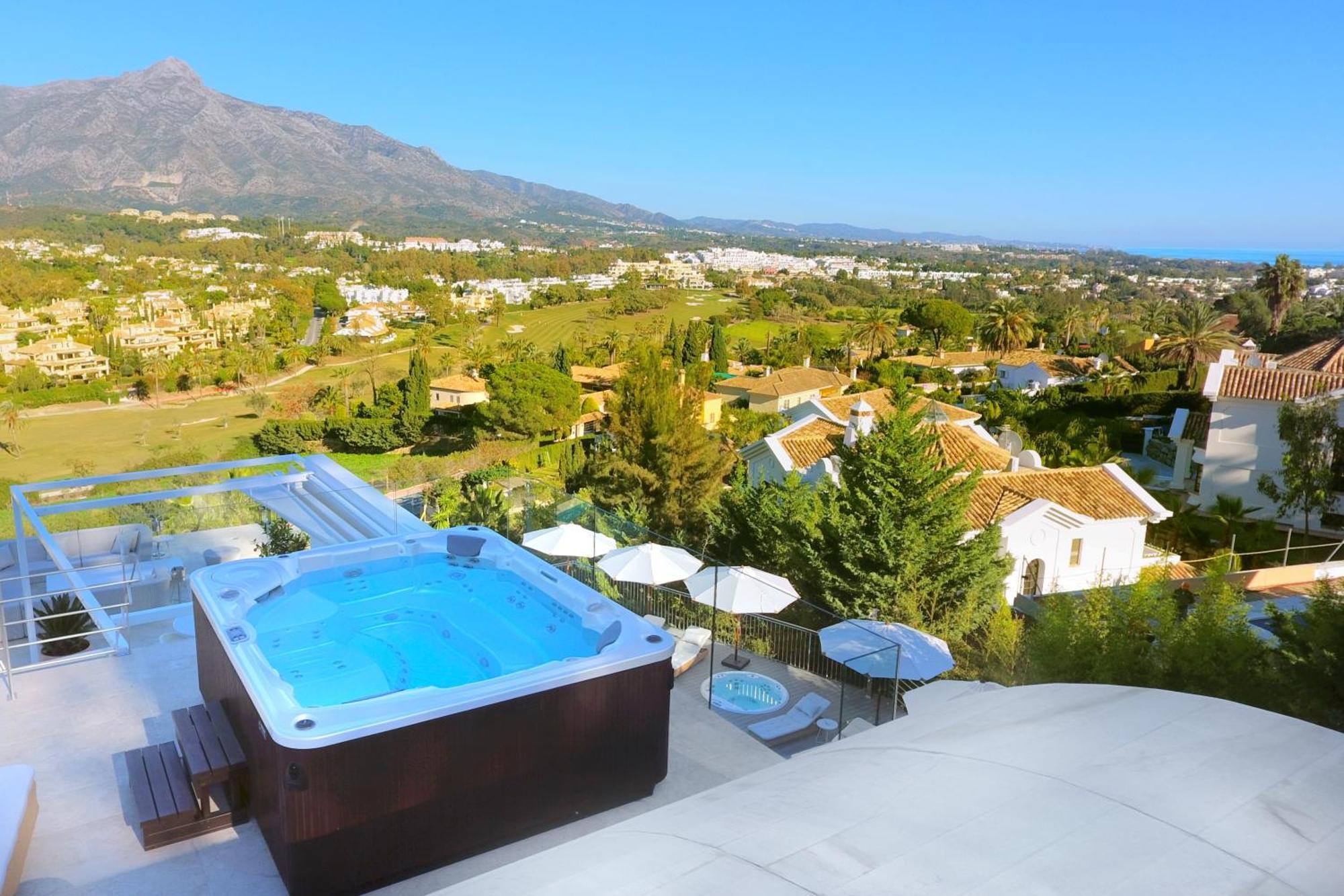 Luxury With Jacuzzis Near Puerto Banus Villa Marbella