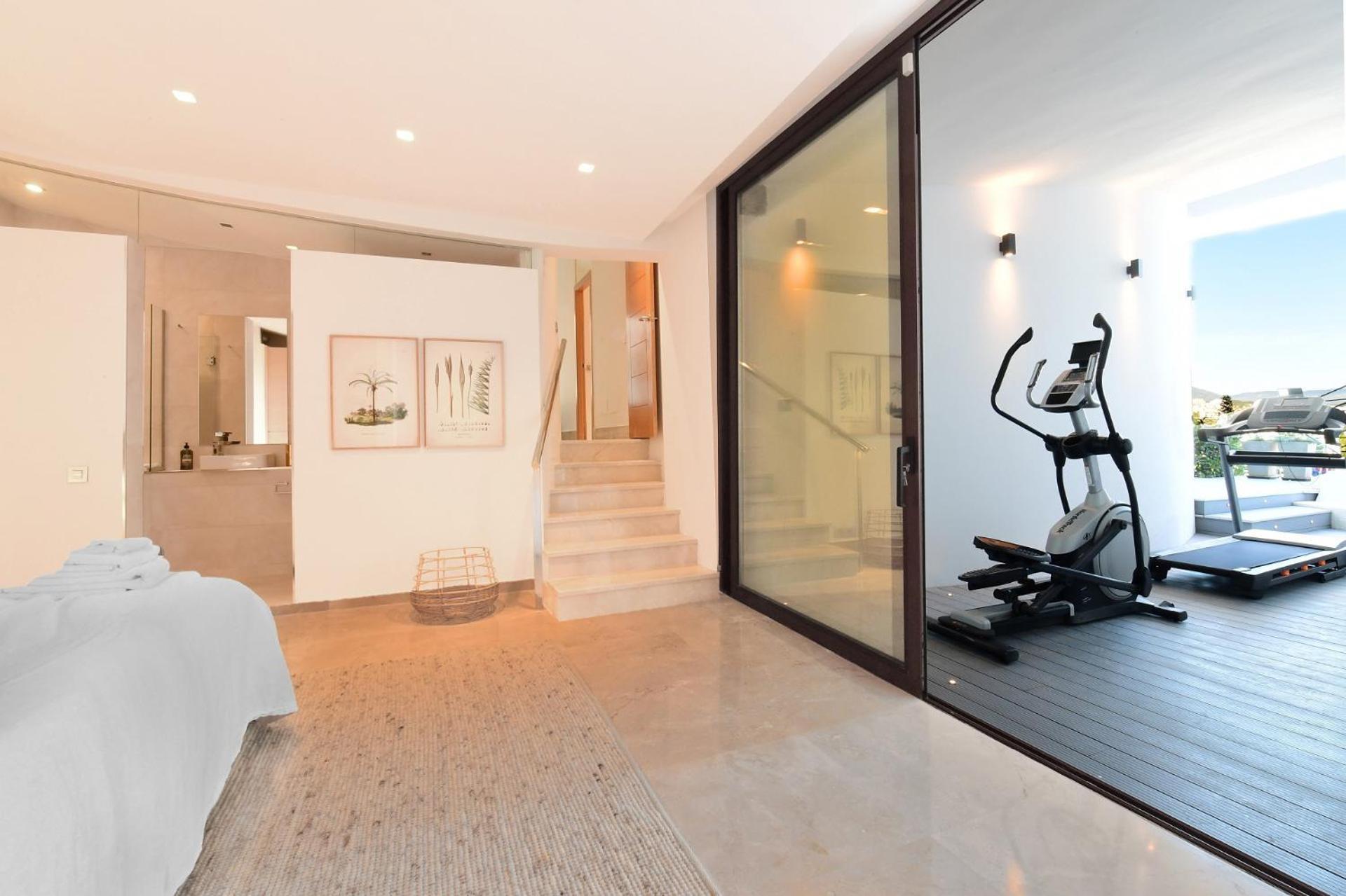 Luxury With Jacuzzis Near Puerto Banus Villa *
