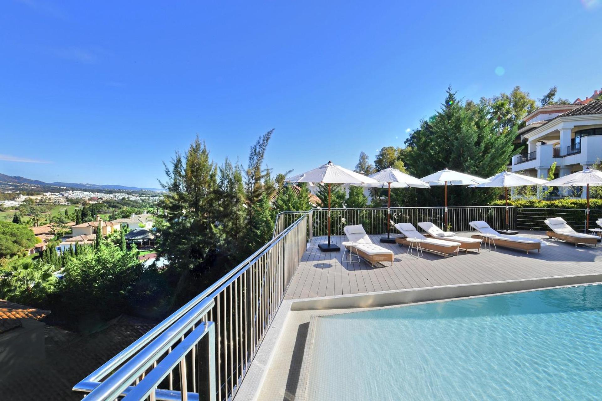 Luxury With Jacuzzis Near Puerto Banus Marbella