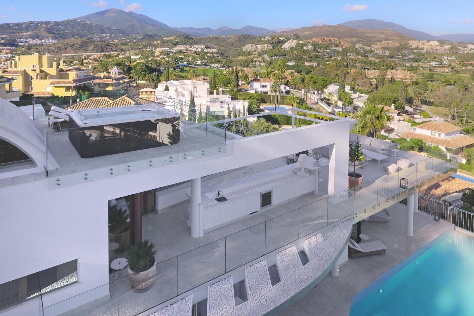Villa Luxury With Jacuzzis Near Puerto Banus *