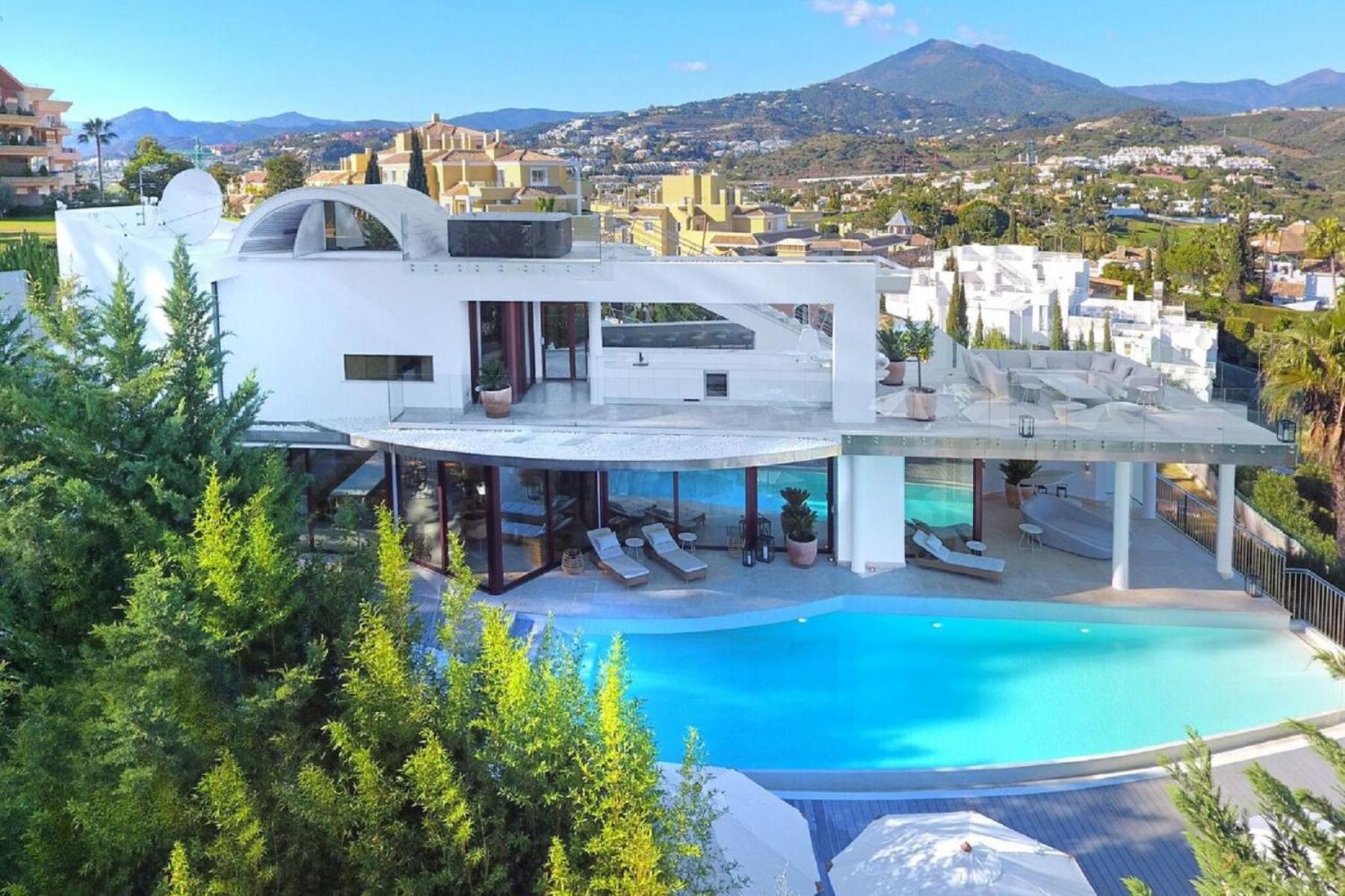 Luxury With Jacuzzis Near Puerto Banus Villa Marbella